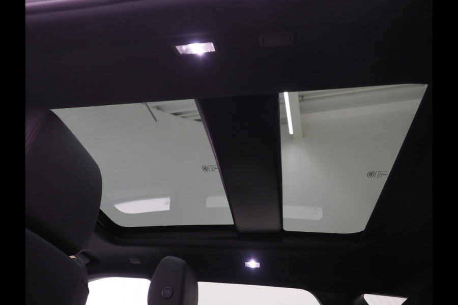 Land Rover Range Rover Evoque 1.5 P300e AWD SE | Panoramadak | Black Pack | Trekhaak | Meridian | Memory | Carplay