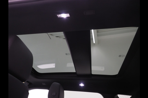 Land Rover Range Rover Evoque 1.5 P300e AWD SE | Panoramadak | Black Pack | Trekhaak | Meridian | Memory | Carplay
