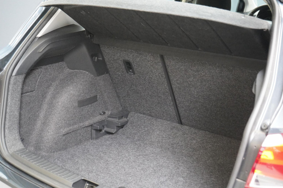 Seat Arona 1.0 TSi 110pk Style | Carplay | Parkeersensoren | Adaptive cruise | Climate control