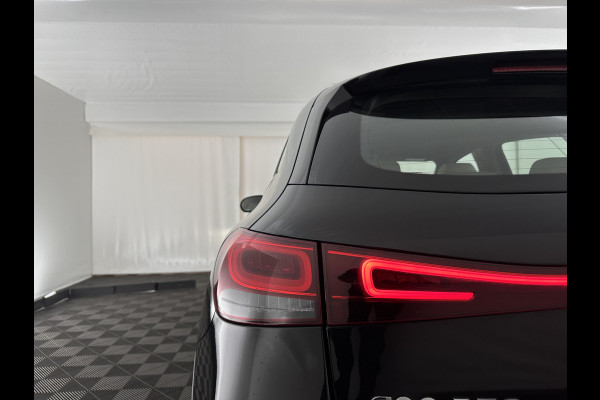 Mercedes-Benz EQA 350 4MATIC Luxury Line 67 kWh [ 3-Fase-11kW ]{SoH-94%} (INCL-BTW) *HEATPUMP | LEATHER | FULL-LED | BLINDSPOT | WIDESCREEN-DIGICOCKPIT | HEATED-SPORTSEATS | CAMERA | NAVI-FULLMAP | DAB | AMBIENTLIGHT | KEYLESS | LANE-ASSIST | 18''ALU*