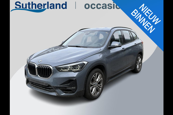 BMW X1 xDrive25e Sport Line | PHEV | Trekhaak | Head-Up | Elek. achterklep | Camera | Winterset |