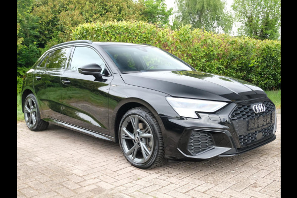 Audi A3 Sportback 45 TFSI e S edition 245 PK | S line | All-Season | Elektrische klep | Sportstoelen | Dodehoeksensoren | 18 inch | Stoelverwarming | Keyless | Dealer Onderhouden | Draadloos Laden