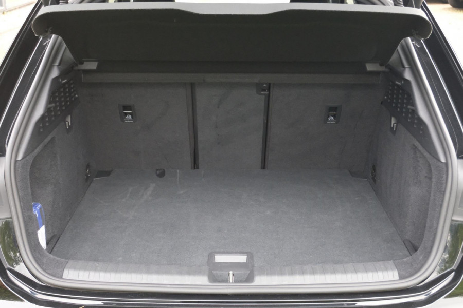 Audi A3 Sportback 45 TFSI e S edition 245 PK | S line | All-Season | Elektrische klep | Sportstoelen | Dodehoeksensoren | 18 inch | Stoelverwarming | Keyless | Dealer Onderhouden | Draadloos Laden