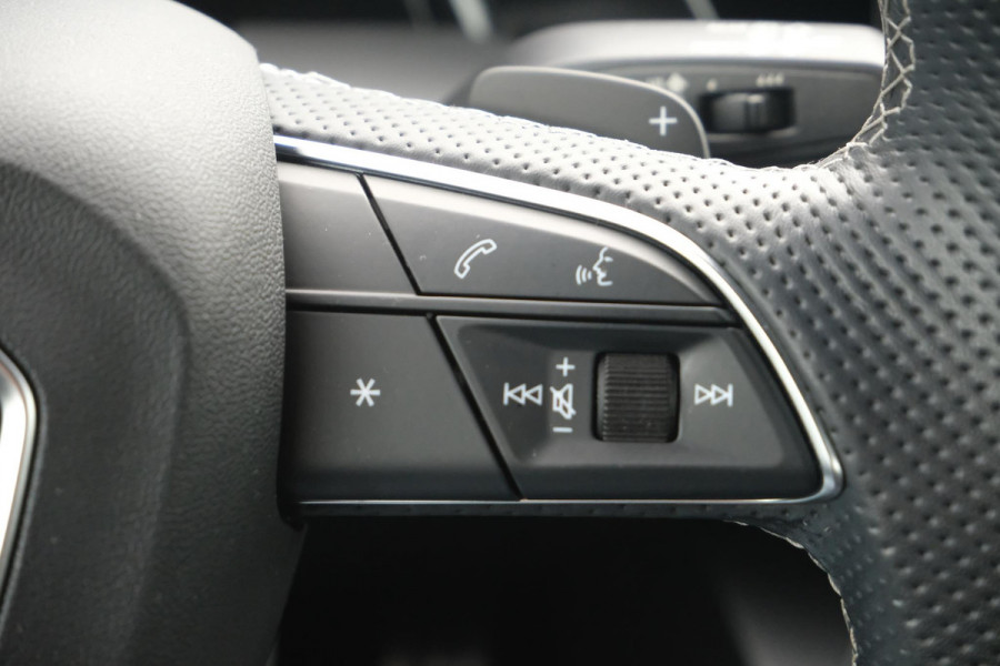 Audi A3 Sportback 45 TFSI e S edition 245 PK | S line | All-Season | Elektrische klep | Sportstoelen | Dodehoeksensoren | 18 inch | Stoelverwarming | Keyless | Dealer Onderhouden | Draadloos Laden