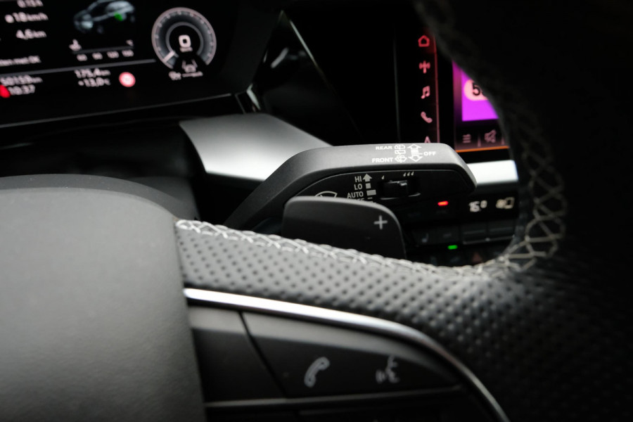 Audi A3 Sportback 45 TFSI e S edition 245 PK | S line | All-Season | Elektrische klep | Sportstoelen | Dodehoeksensoren | 18 inch | Stoelverwarming | Keyless | Dealer Onderhouden | Draadloos Laden