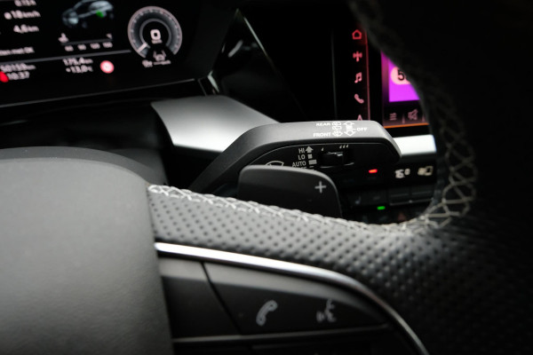 Audi A3 Sportback 45 TFSI e S edition 245 PK | S line | All-Season | Elektrische klep | Sportstoelen | Dodehoeksensoren | 18 inch | Stoelverwarming | Keyless | Dealer Onderhouden | Draadloos Laden