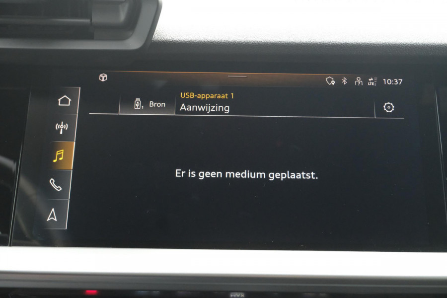 Audi A3 Sportback 45 TFSI e S edition 245 PK | S line | All-Season | Elektrische klep | Sportstoelen | Dodehoeksensoren | 18 inch | Stoelverwarming | Keyless | Dealer Onderhouden | Draadloos Laden