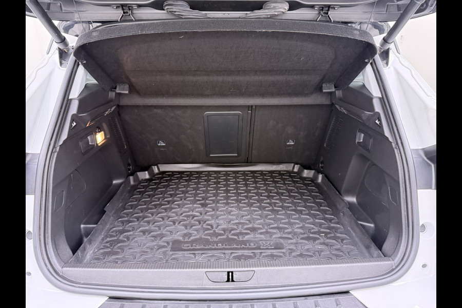 Opel Grandland X T 131PK Automaat Trekhaak Navi Camera Ecc Apple Carplay Android Auto Pdc Business Executive Elek.Achterklep Bi-Coulour AGR-Comfort Stoel Lane Assist Isofix Lmv Zwart Dak Keyless Origineel Nederlandse Auto