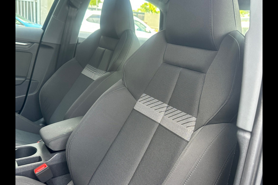 Audi A3 Limousine 30 TFSI Business edition
