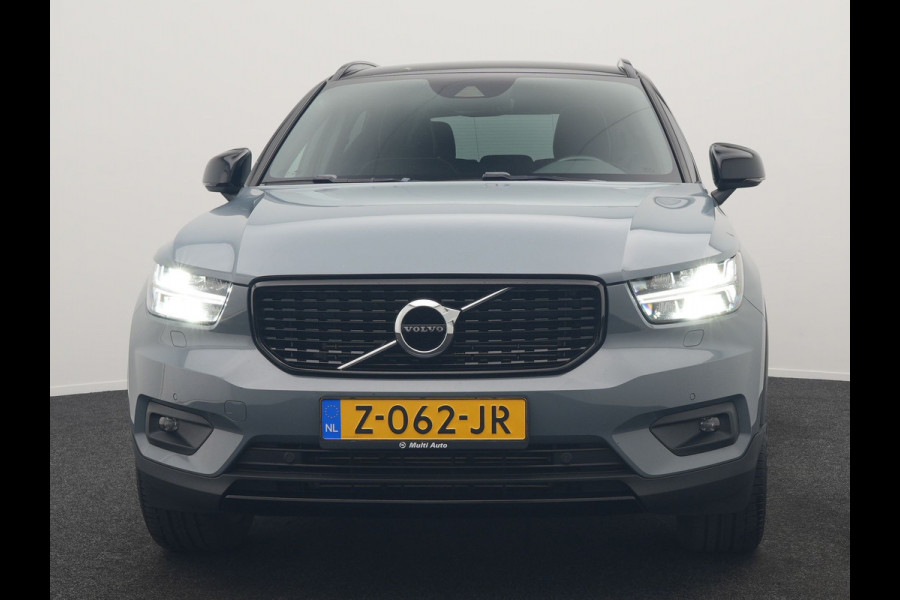 Volvo XC40 T5 Recharge R-Design PHEV 262pk Dealer O.H. | Trekhaak Af Fabriek | Camera | Alcantara Sportstoelen & Stuur Verwarmd | Keyless | Blis | Apple Carplay | Navigatie | DAB | Cruise Control | 19"L.M | Plug In Hybrid |