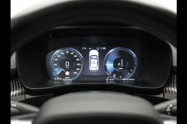 Volvo XC40 T5 Recharge R-Design PHEV 262pk Dealer O.H. | Trekhaak Af Fabriek | Camera | Alcantara Sportstoelen & Stuur Verwarmd | Keyless | Blis | Apple Carplay | Navigatie | DAB | Cruise Control | 19"L.M | Plug In Hybrid |