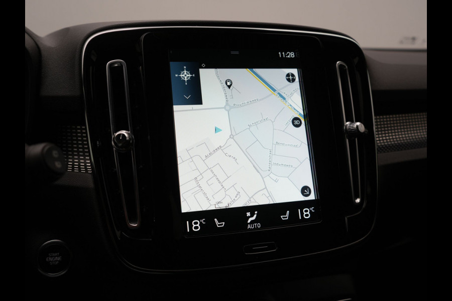 Volvo XC40 T5 Recharge R-Design PHEV 262pk Dealer O.H. | Trekhaak Af Fabriek | Camera | Alcantara Sportstoelen & Stuur Verwarmd | Keyless | Blis | Apple Carplay | Navigatie | DAB | Cruise Control | 19"L.M | Plug In Hybrid |
