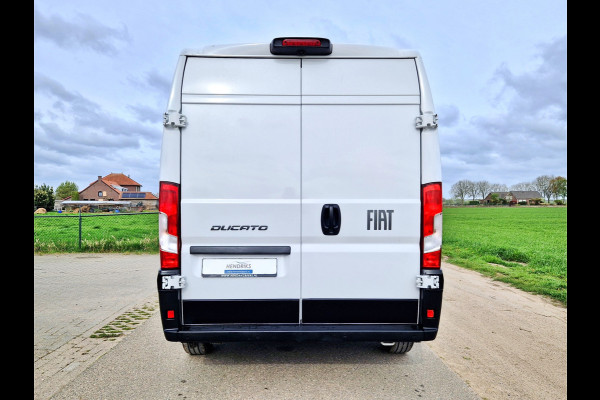Fiat Ducato 2.2 MultiJet 140 S&S L2H2 3.5t - 140 Pk - Euro 6 - Groot Scherm - Navi - ParkeerCamera - Airco - Cruise Control
