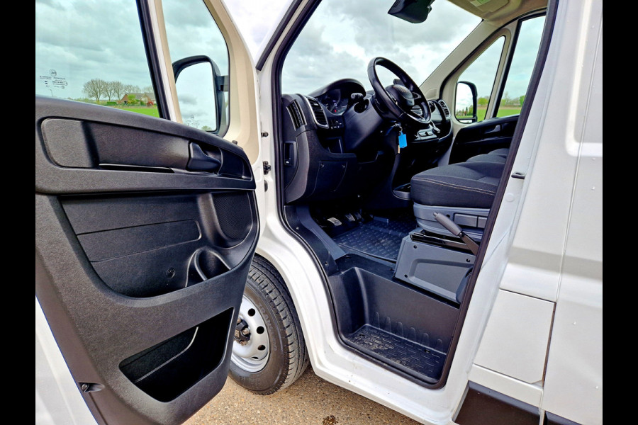 Fiat Ducato 2.2 MultiJet 140 S&S L2H2 3.5t - 140 Pk - Euro 6 - Groot Scherm - Navi - ParkeerCamera - Airco - Cruise Control