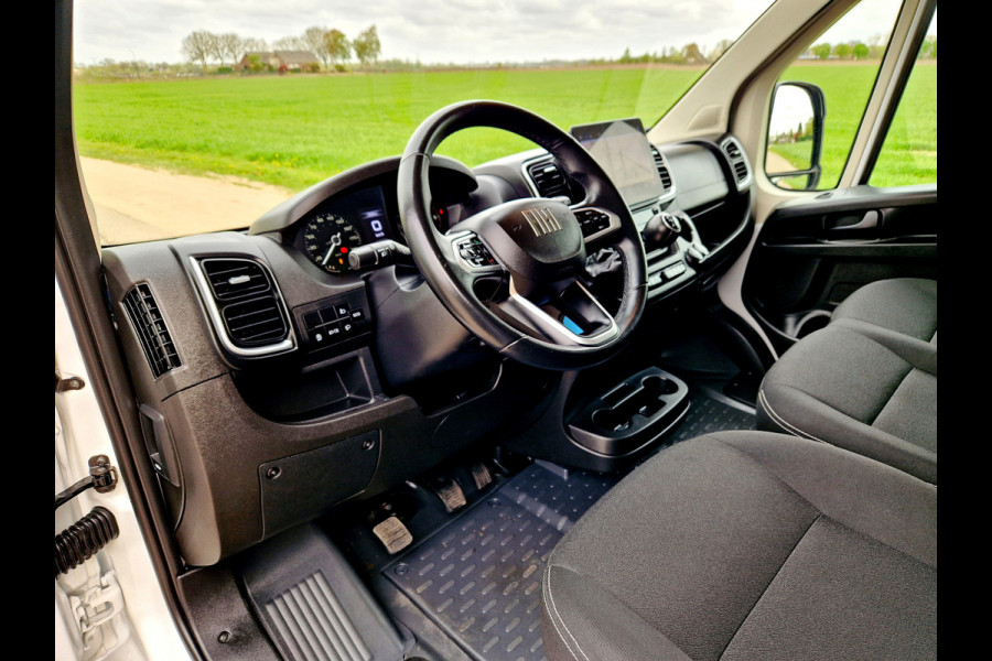 Fiat Ducato 2.2 MultiJet 140 S&S L2H2 3.5t - 140 Pk - Euro 6 - Groot Scherm - Navi - ParkeerCamera - Airco - Cruise Control