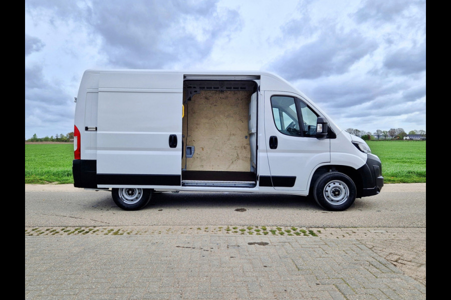 Fiat Ducato 2.2 MultiJet 140 S&S L2H2 3.5t - 140 Pk - Euro 6 - Groot Scherm - Navi - ParkeerCamera - Airco - Cruise Control
