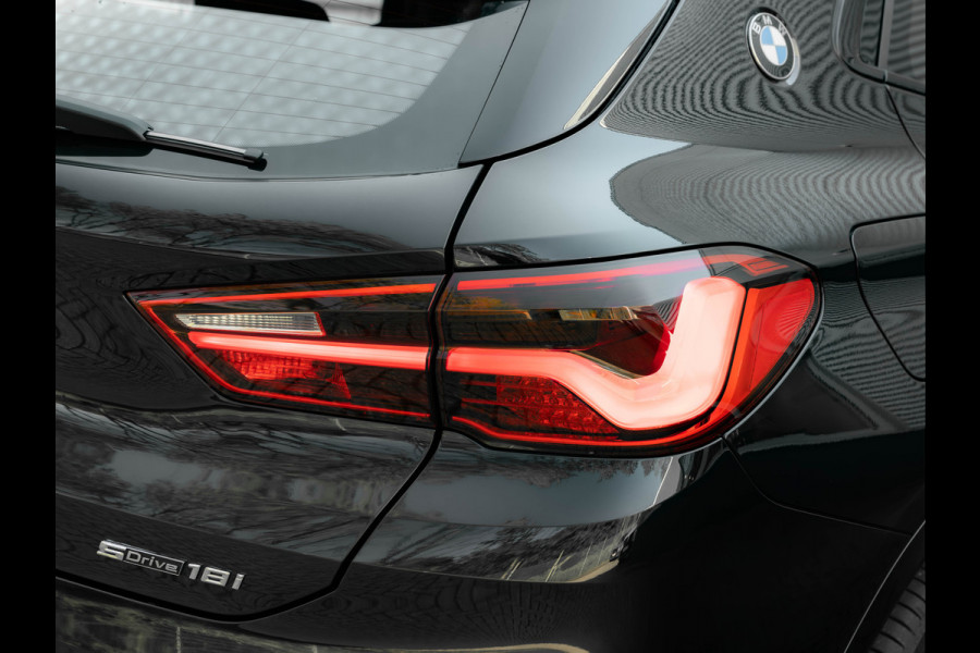 BMW X2 sDrive18i M-Sport - Stoelverwarming - LED - 19 inch
