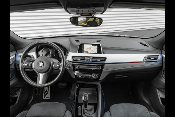 BMW X2 sDrive18i M-Sport - Stoelverwarming - LED - 19 inch