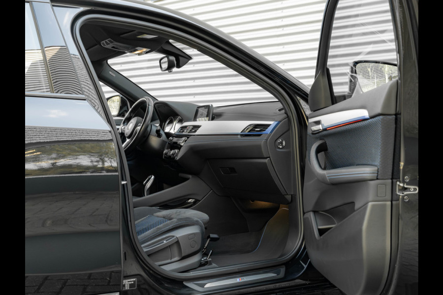 BMW X2 sDrive18i M-Sport - Stoelverwarming - LED - 19 inch