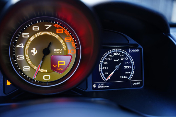 Ferrari Portofino 3.9 V8 HELE / Historical Color / Magneride / Carbon