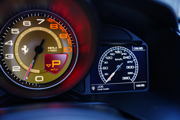 Ferrari Portofino 3.9 V8 HELE / Historical Color / Magneride / Carbon