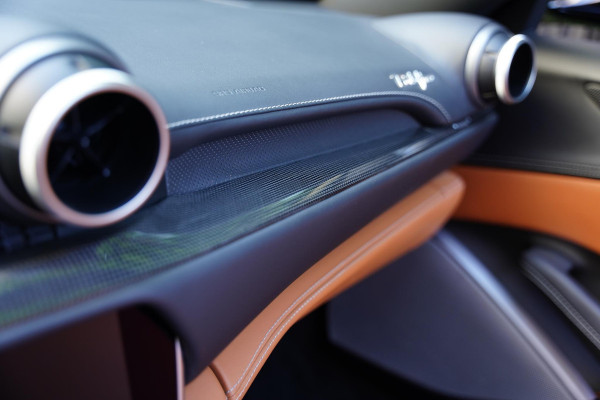 Ferrari Portofino 3.9 V8 HELE / Historical Color / Magneride / Carbon