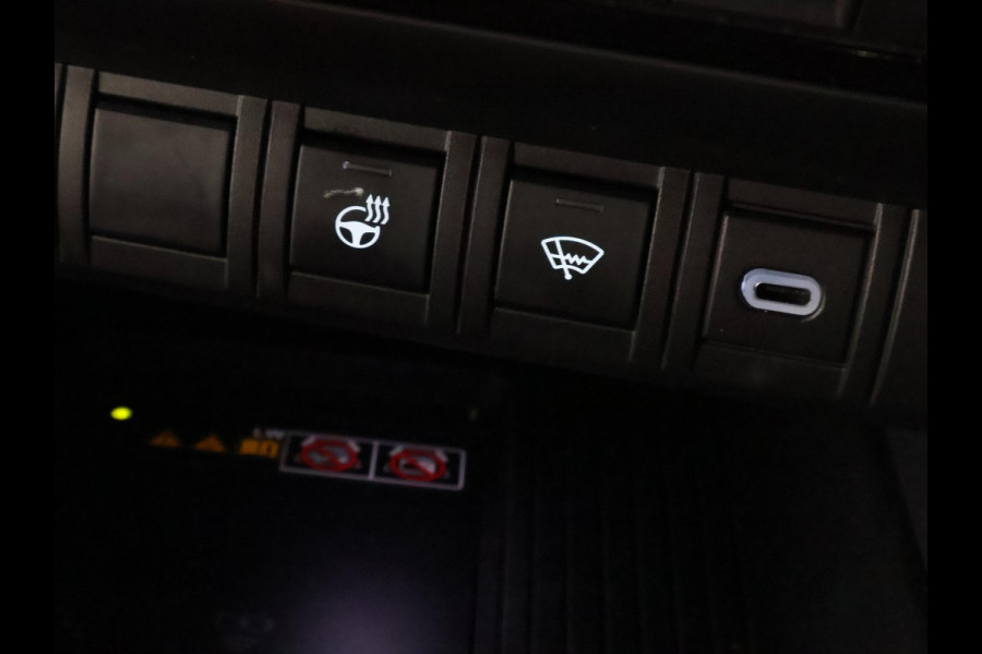 Toyota C-HR 2.0 Plug-in Hybrid 220 Dynamic | Stuur-/ & Stoelverwarming | Dodehoek detectie | Elektrische kofferbak | Parkeersensoren