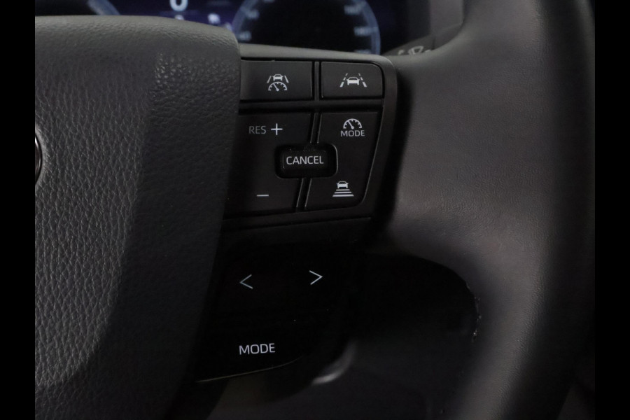 Toyota C-HR 2.0 Plug-in Hybrid 220 Dynamic | Stuur-/ & Stoelverwarming | Dodehoek detectie | Elektrische kofferbak | Parkeersensoren
