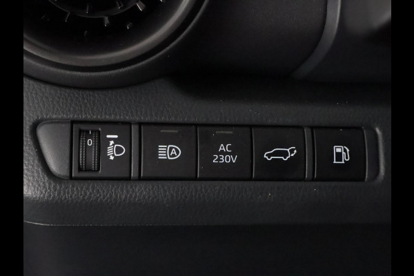 Toyota C-HR 2.0 Plug-in Hybrid 220 Dynamic | Stuur-/ & Stoelverwarming | Dodehoek detectie | Elektrische kofferbak | Parkeersensoren