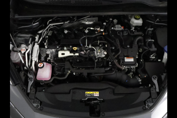 Toyota C-HR 2.0 Plug-in Hybrid 220 Dynamic | Stuur-/ & Stoelverwarming | Dodehoek detectie | Elektrische kofferbak | Parkeersensoren