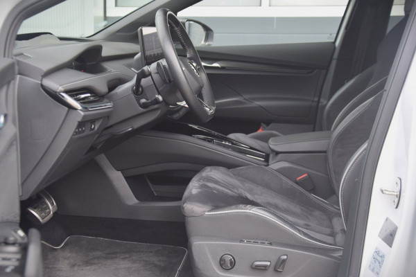 Škoda ENYAQ iV 60 Sportline VEEL EXTRA OPTIES TWV 8.260 EURO!!