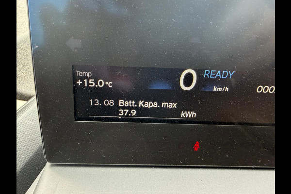 BMW i3 Basis 120Ah 42 kWh | Camera | 20" LMV | Navi | Adap. Cruise | Warmtepomp | Stoelverw. DAB