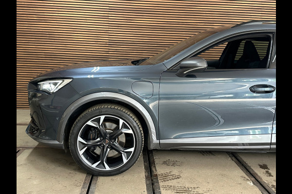 CUPRA Formentor 1.4 e-Hybrid VZ | 245PK| Rijassistent-pakket XL | ACC | Camera | Travel Assist | Full Link |CUPRA Supersport stuur