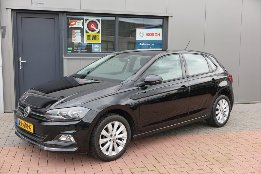 Volkswagen Polo 1.0 TSI 70kw 95pk Highline, Adaptive Cruise, PDC ,Navigatie , Stuurwiel multifuntioneel, Carplay, LMV 16", Sportstoelen,Buitenspiegels inklapbaar, etc. Complete historie bekend NL auto met NAP (recent onderhouden)