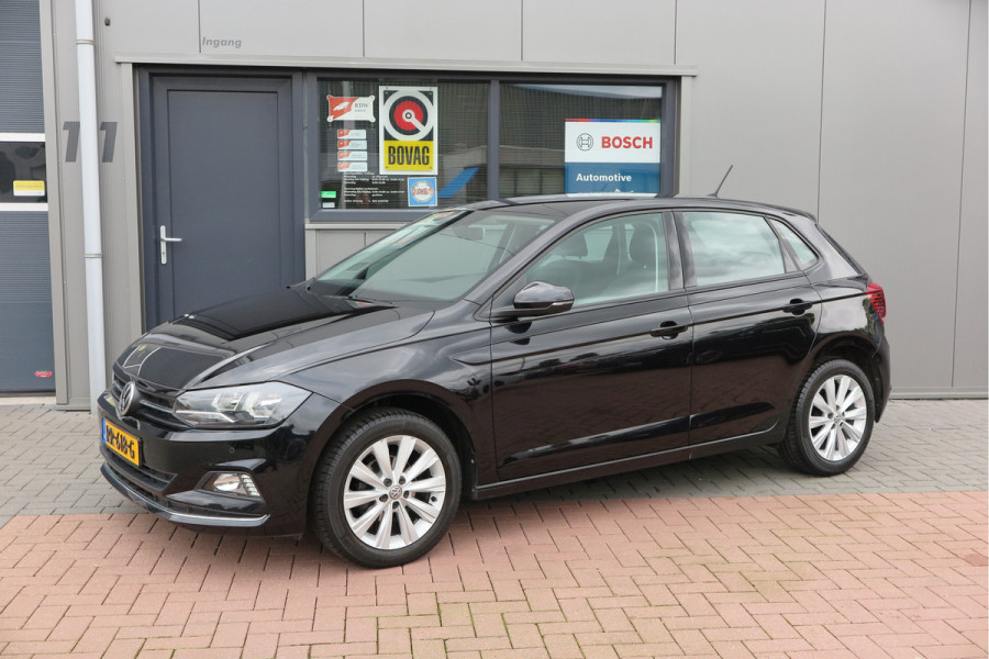 Volkswagen Polo 1.0 TSI 70kw 95pk Highline, Adaptive Cruise, PDC ,Navigatie , Stuurwiel multifuntioneel, Carplay, LMV 16", Sportstoelen,Buitenspiegels inklapbaar, etc. Complete historie bekend NL auto met NAP (recent onderhouden)