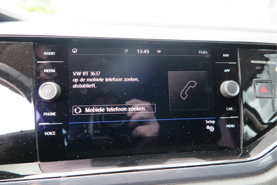 Volkswagen Polo 1.0 TSI 70kw 95pk Highline, Adaptive Cruise, PDC ,Navigatie , Stuurwiel multifuntioneel, Carplay, LMV 16", Sportstoelen,Buitenspiegels inklapbaar, etc. Complete historie bekend NL auto met NAP (recent onderhouden)