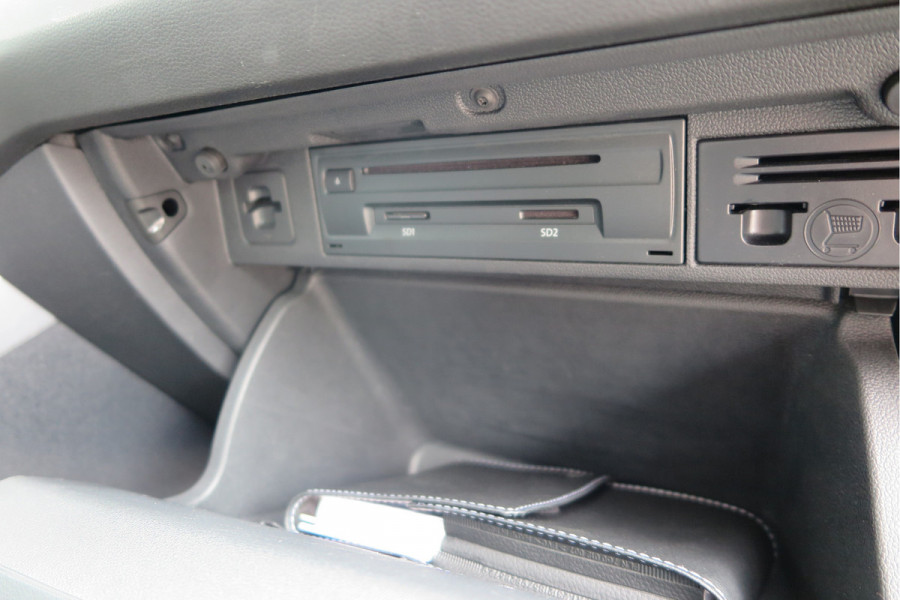 Volkswagen Polo 1.0 TSI 70kw 95pk Highline, Adaptive Cruise, PDC ,Navigatie , Stuurwiel multifuntioneel, Carplay, LMV 16", Sportstoelen,Buitenspiegels inklapbaar, etc. Complete historie bekend NL auto met NAP (recent onderhouden)