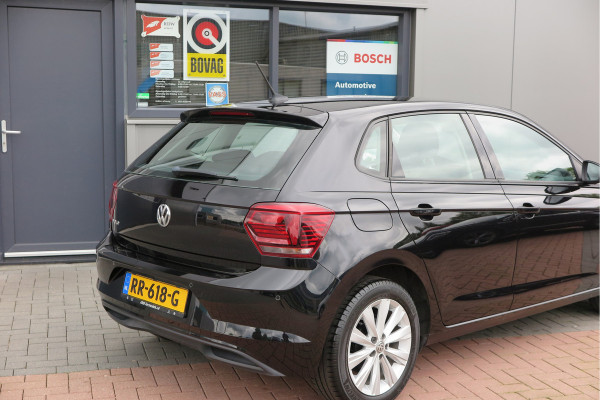 Volkswagen Polo 1.0 TSI 70kw 95pk Highline, Adaptive Cruise, PDC ,Navigatie , Stuurwiel multifuntioneel, Carplay, LMV 16", Sportstoelen,Buitenspiegels inklapbaar, etc. Complete historie bekend NL auto met NAP (recent onderhouden)