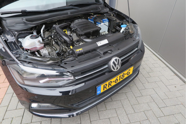 Volkswagen Polo 1.0 TSI 70kw 95pk Highline, Adaptive Cruise, PDC ,Navigatie , Stuurwiel multifuntioneel, Carplay, LMV 16", Sportstoelen,Buitenspiegels inklapbaar, etc. Complete historie bekend NL auto met NAP (recent onderhouden)