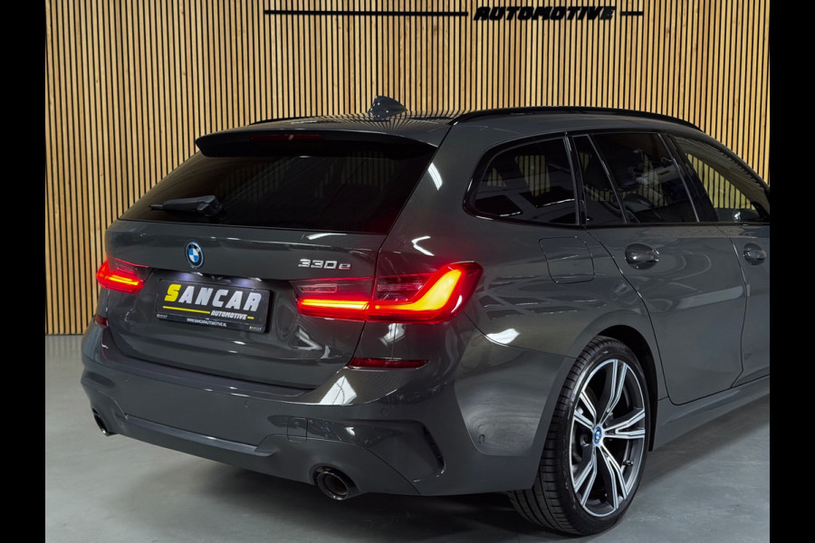 BMW 3 Serie Touring 330e M-sport PANO|AMBIENT|19 INCH|LASER|SHADOW|M-AERODYNAMICA
