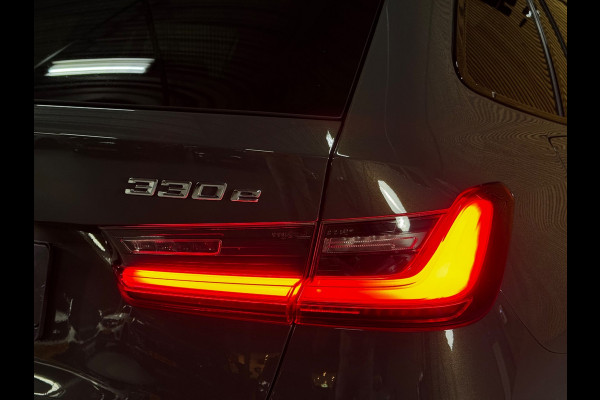 BMW 3 Serie Touring 330e M-sport PANO|AMBIENT|19 INCH|LASER|SHADOW|M-AERODYNAMICA