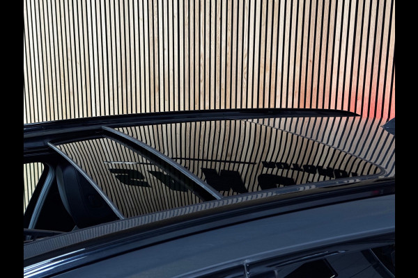 BMW 3 Serie Touring 330e M-sport PANO|AMBIENT|19 INCH|LASER|SHADOW|M-AERODYNAMICA