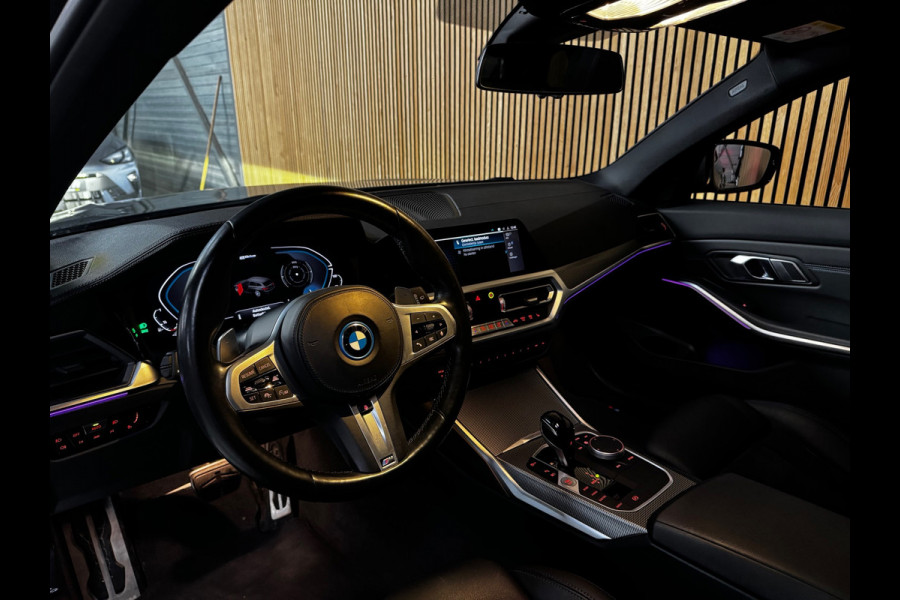 BMW 3 Serie Touring 330e M-sport PANO|AMBIENT|19 INCH|LASER|SHADOW|M-AERODYNAMICA