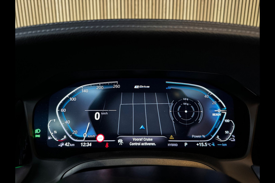 BMW 3 Serie Touring 330e M-sport PANO|AMBIENT|19 INCH|LASER|SHADOW|M-AERODYNAMICA