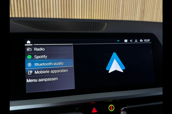 BMW 3 Serie Touring 330e M-sport PANO|AMBIENT|19 INCH|LASER|SHADOW|M-AERODYNAMICA
