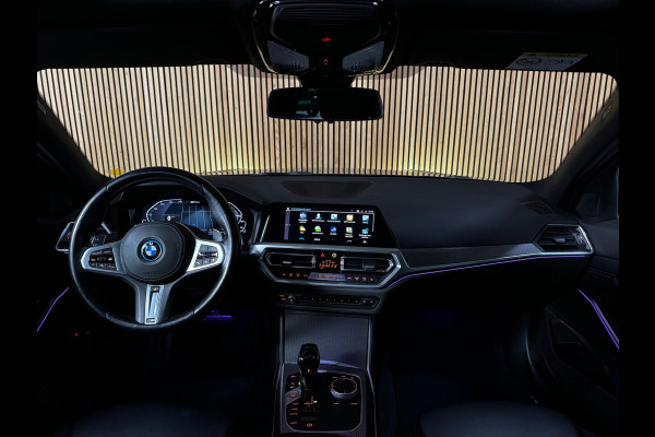 BMW 3 Serie Touring 330e M-sport PANO|AMBIENT|19 INCH|LASER|SHADOW|M-AERODYNAMICA