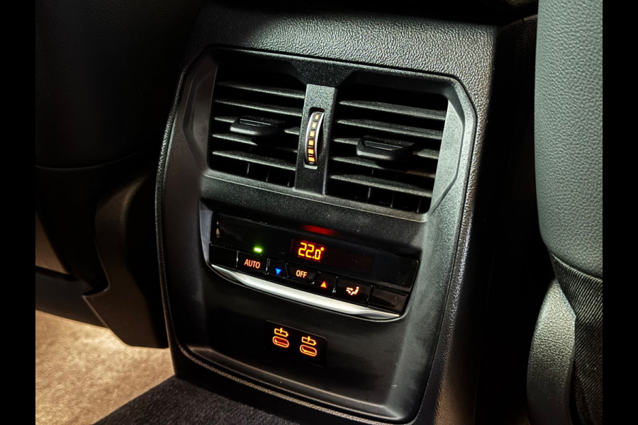 BMW 3 Serie Touring 330e M-sport PANO|AMBIENT|19 INCH|LASER|SHADOW|M-AERODYNAMICA