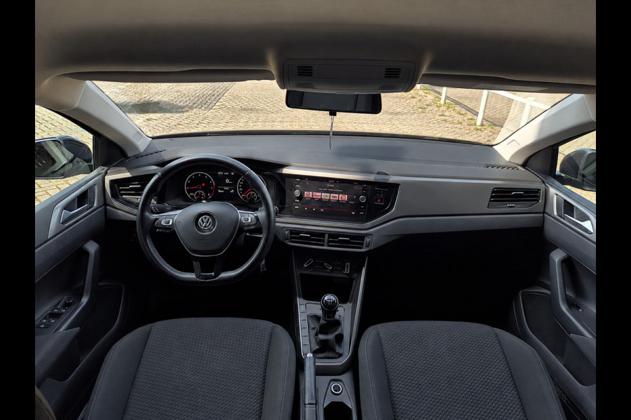 Volkswagen Polo 1.0 TSI Comfortline | Nieuwe Apk! | Cruise! | Nette Auto! | Elektrische Ramen! | Navi |