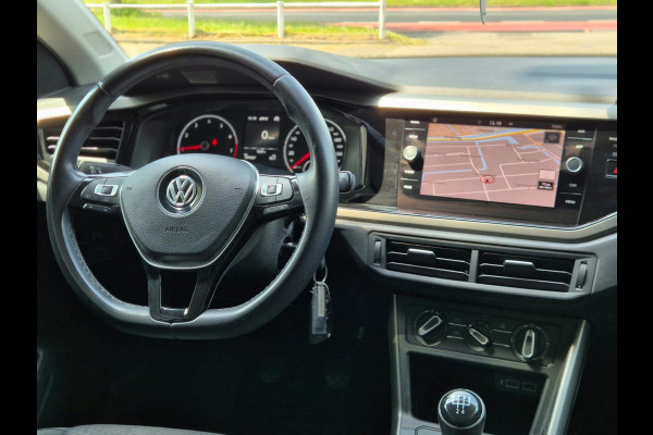 Volkswagen Polo 1.0 TSI Comfortline | Nieuwe Apk! | Cruise! | Nette Auto! | Elektrische Ramen! | Navi |