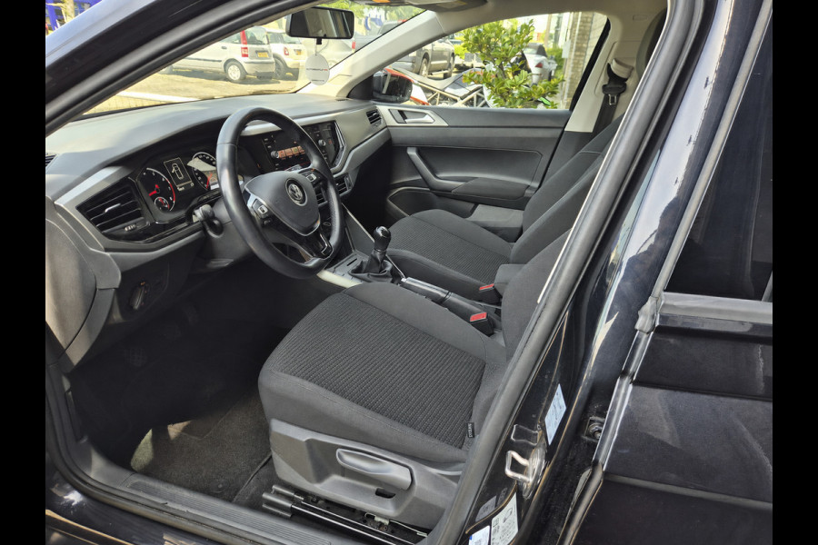 Volkswagen Polo 1.0 TSI Comfortline | Nieuwe Apk! | Cruise! | Nette Auto! | Elektrische Ramen! | Navi |